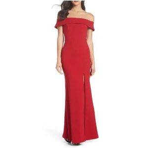 New Lulus bright red off the shoulder holiday formal mermaid gown Size XS